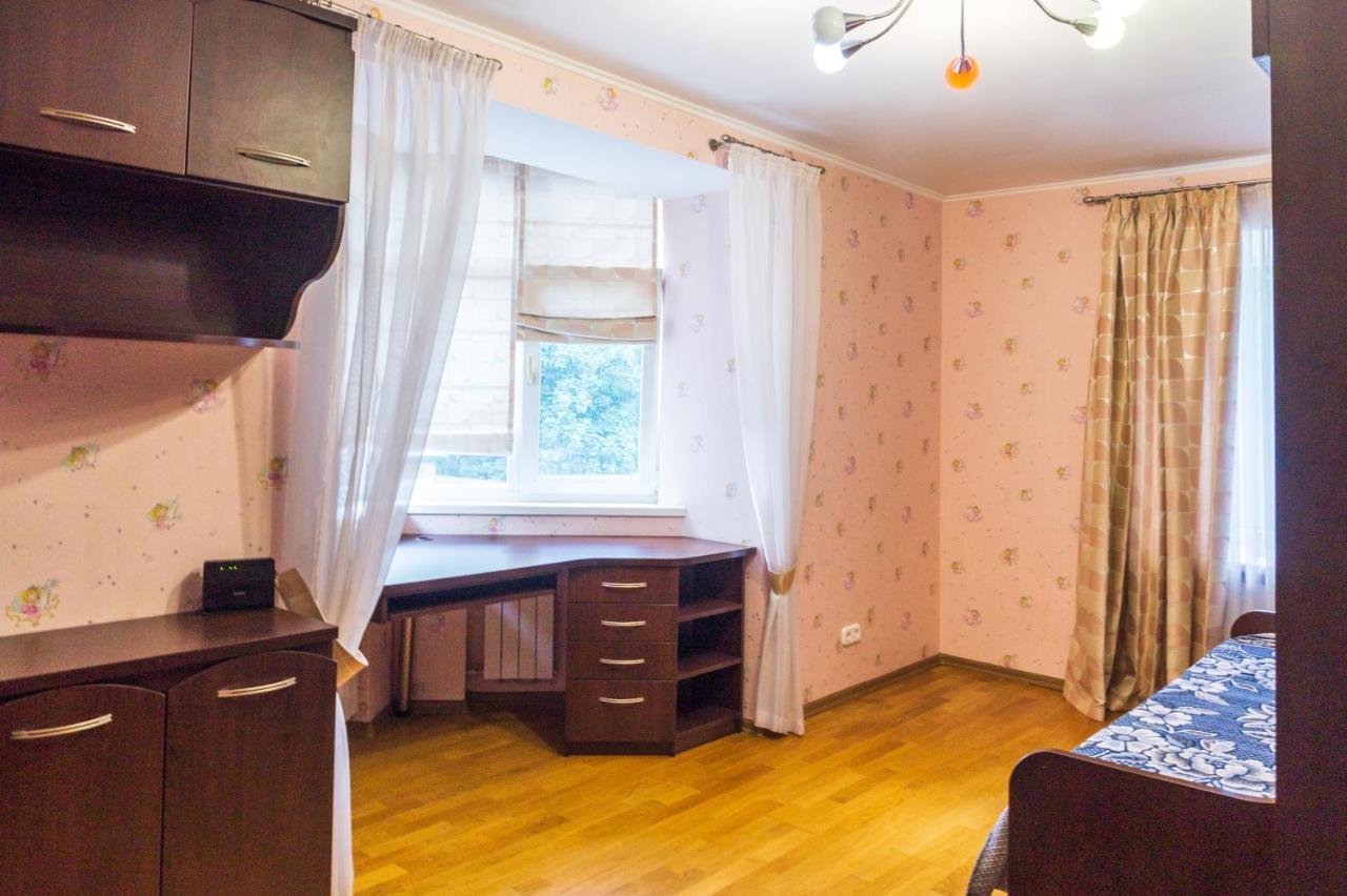 Rybalskaya 8 Apartment Kiev Bagian luar foto