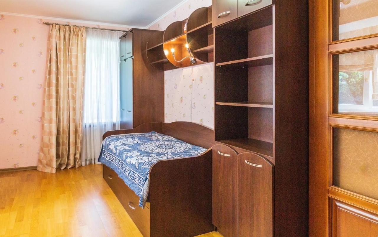 Rybalskaya 8 Apartment Kiev Bagian luar foto