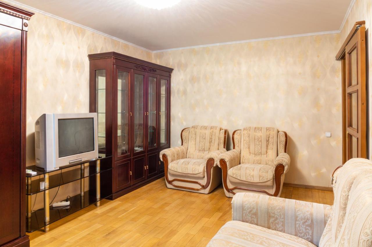 Rybalskaya 8 Apartment Kiev Bagian luar foto